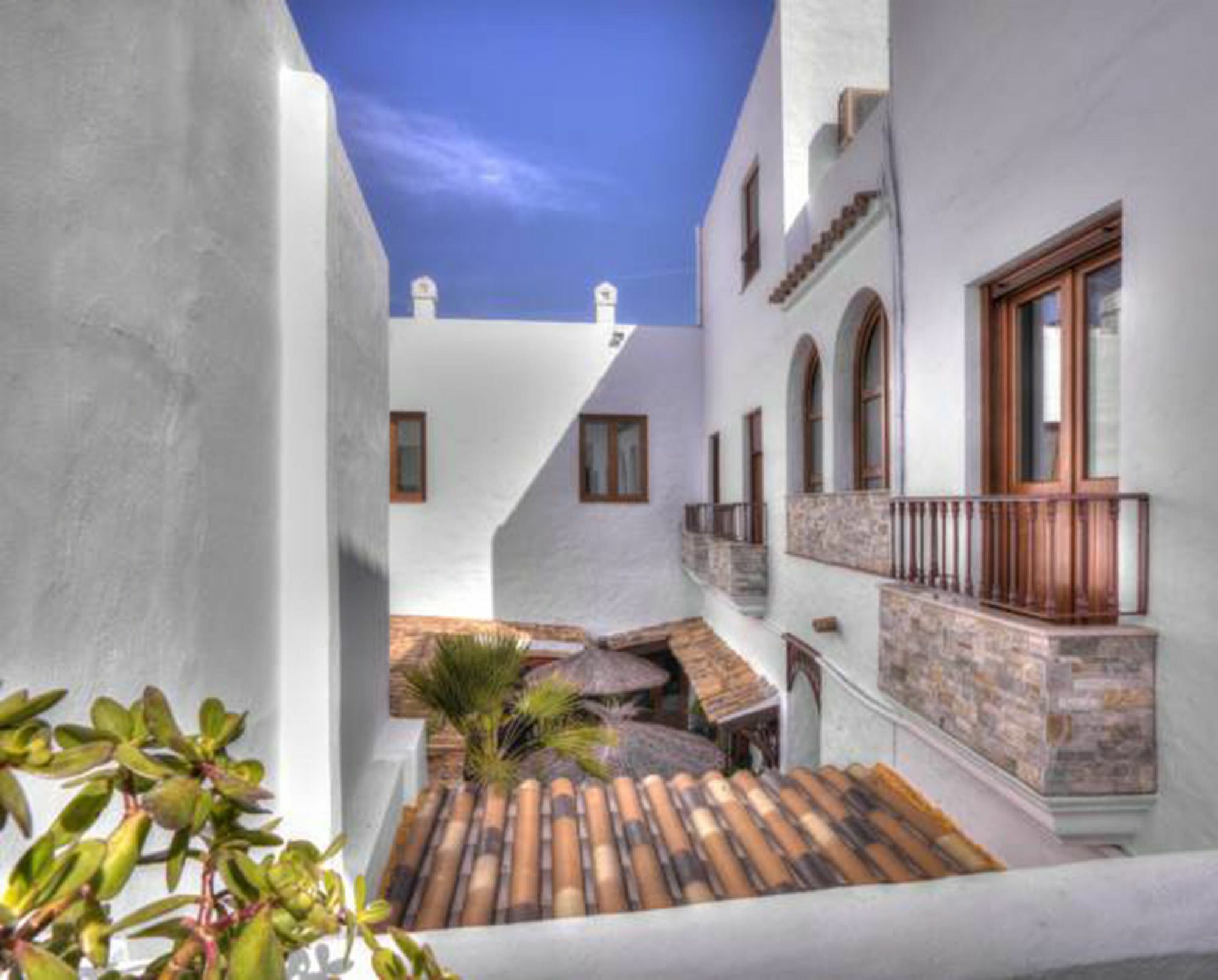 Hotel Almadraba *